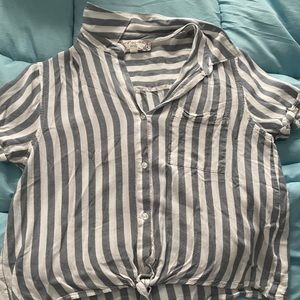 blue and white stripe collard shirt